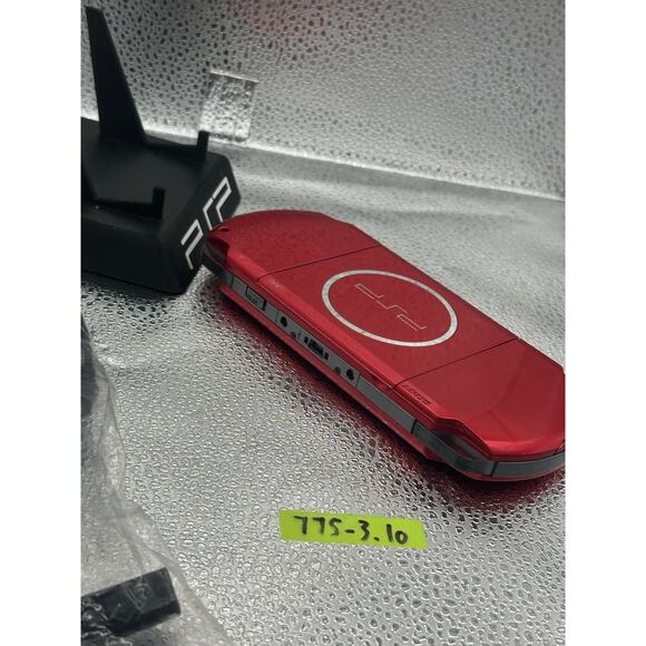 psp 3000 w/charger adapter & new battery - Picture 5 of 10